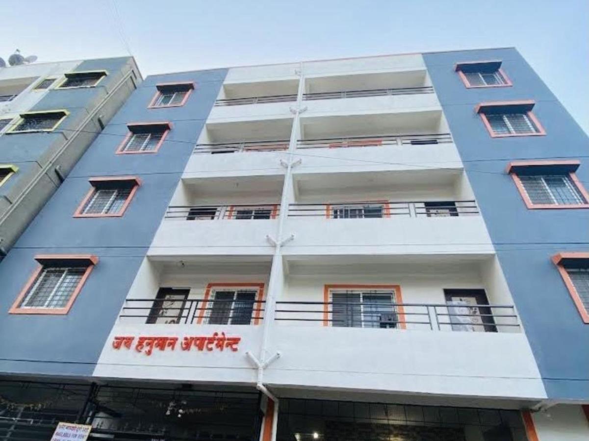 Oyo Home 87931 Jai Hanuman Apartment *