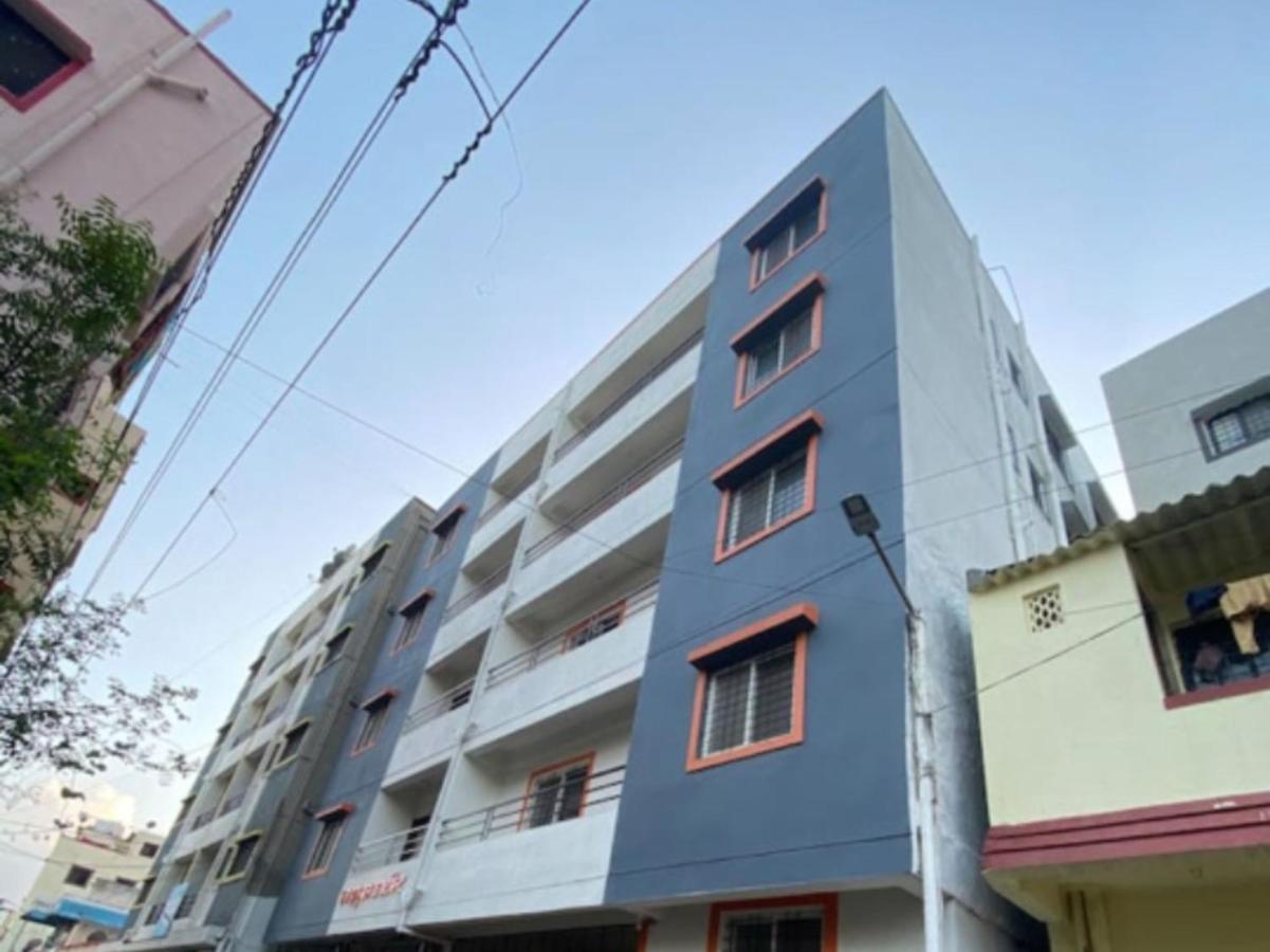 Apartment Oyo Home 87931 Jai Hanuman Apartment Pune
